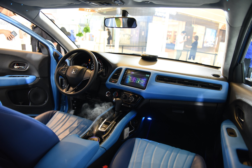 实拍广汽本田缤智特装版小型suv的改装范本