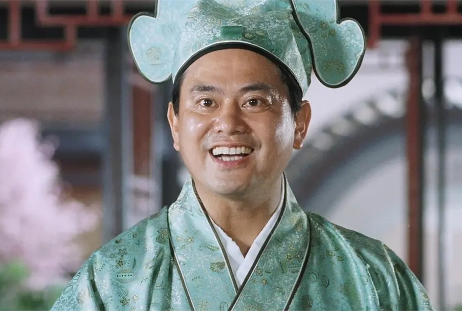 陈百祥送妻子118朵玫瑰庆结婚41周年64岁黄杏秀气质好