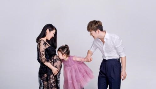 在妈妈肚子里，无聊的胎儿都怎么打发时间？宝宝：我超忙的休闲区蓝鸢梦想 - Www.slyday.coM