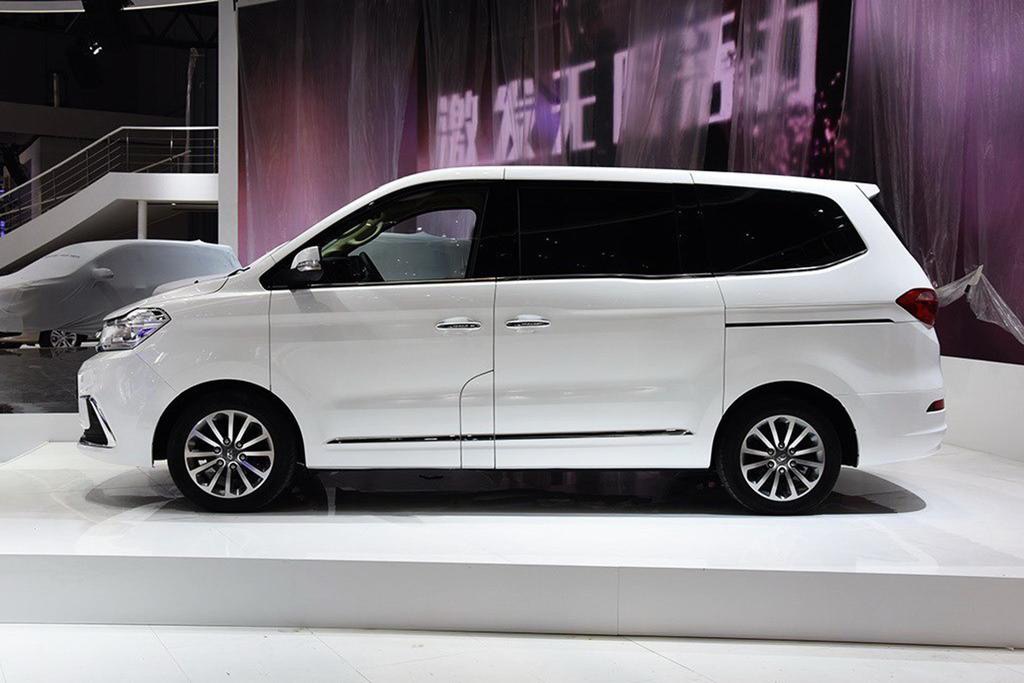 华晨宝马打响价格战mpv降10万无人买是国人不识货