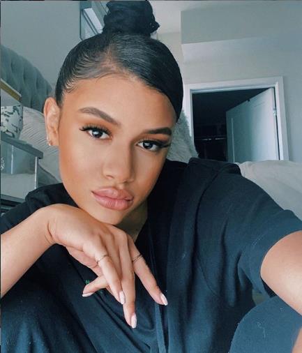 有新目标了?本西蒙斯关注网红模特,前女友詹娜正和布克热恋