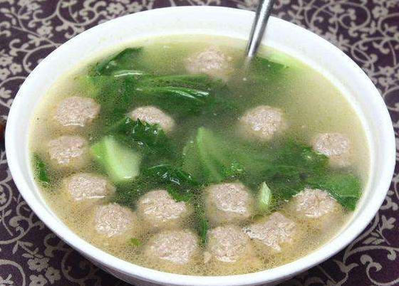 然而在众多丸子种类当中,小编今天要给大家讲解的是肉丸的做法,相信不