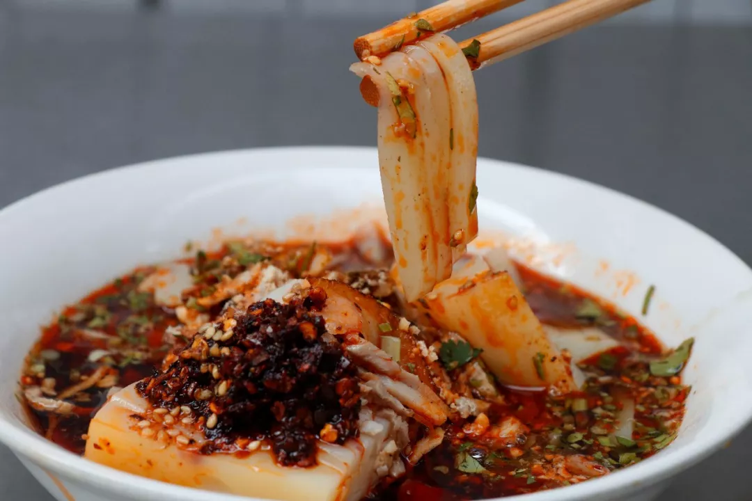 云南保山特色小吃"下村豆粉,清香爽滑,你吃过吗?