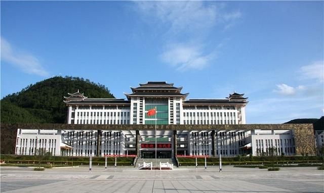 黔东南州第一学府,凯里学院,谁与争锋!