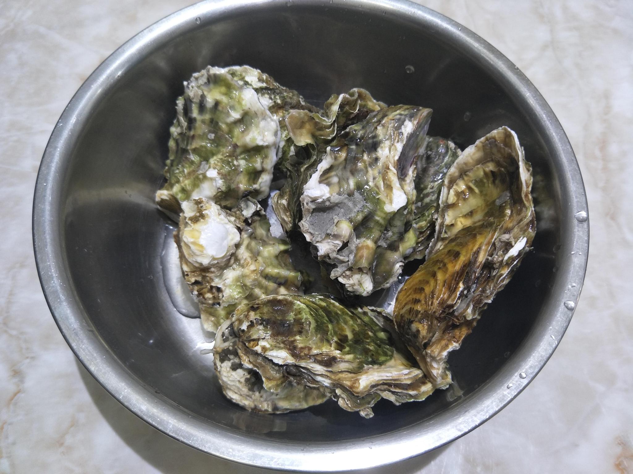 海蛎子不会煮?教你懒人做法,牡蛎个个鲜嫩,太香了