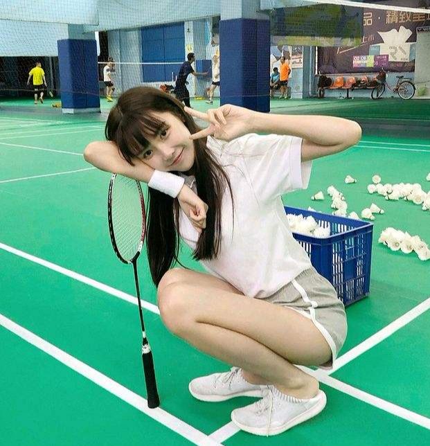 其实小编觉得,单从黄婷婷如今的外形条件来看的话