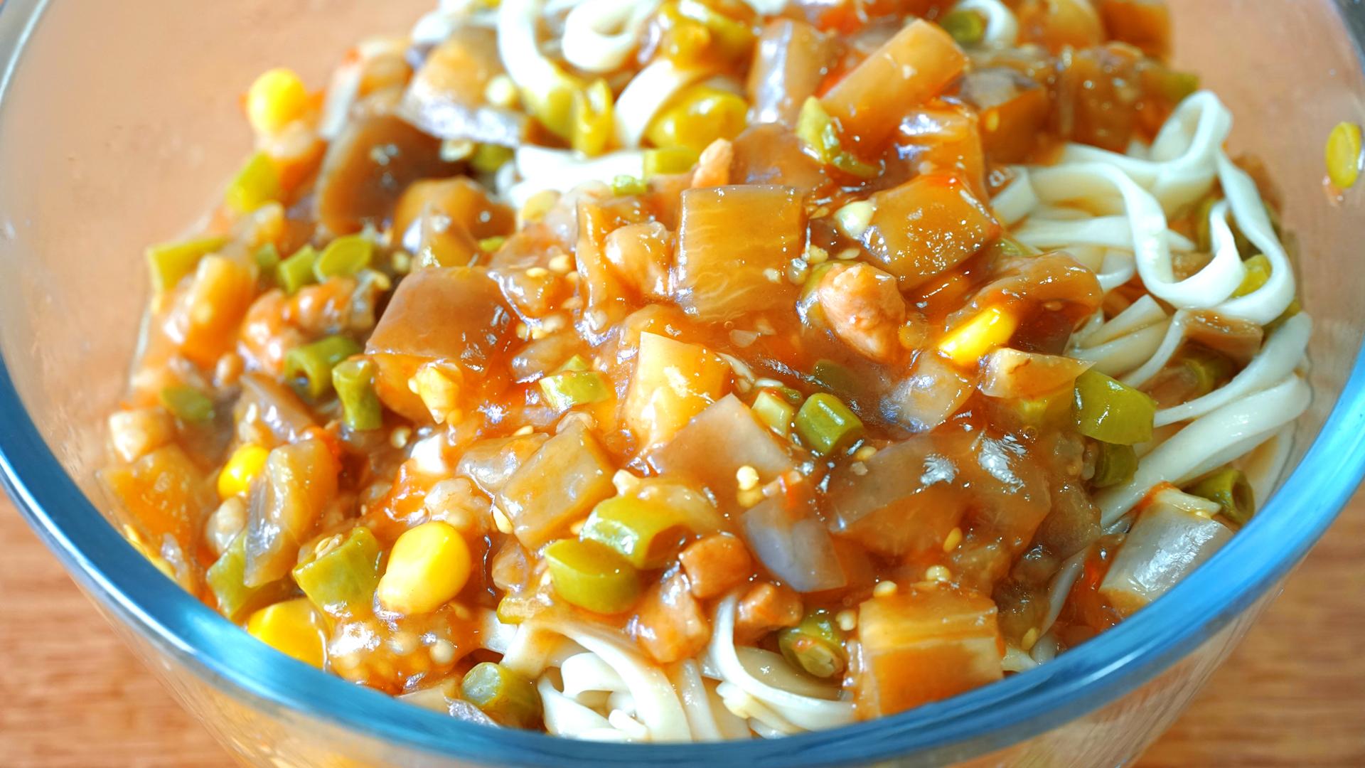 茄子和面条一起做原来这么好吃比炸酱面还过瘾每次都光盘