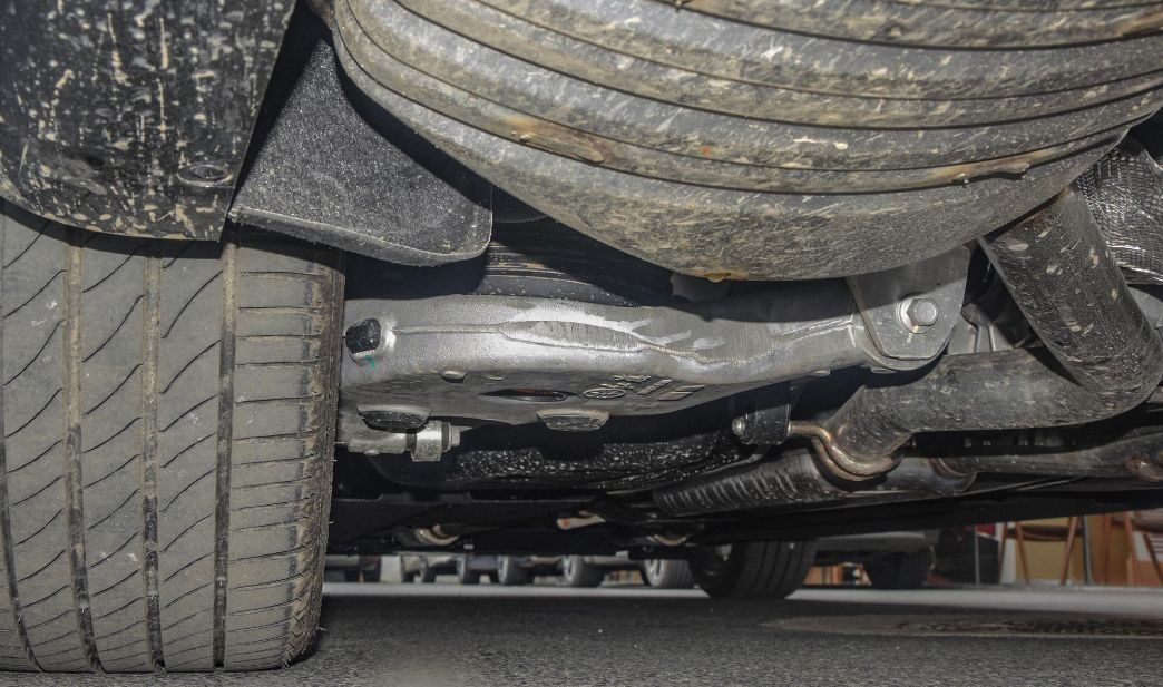 千呼万唤始出来,红旗h9车长超5m,强大气场不输bba