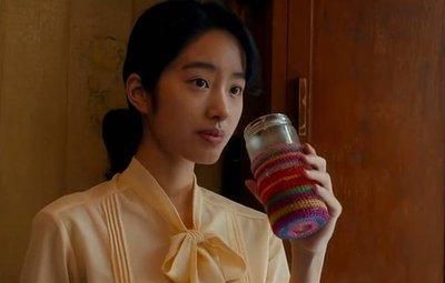 《芳华》书中绿茶女林丁丁:如愿嫁豪门却最终离婚,最后沦为保姆