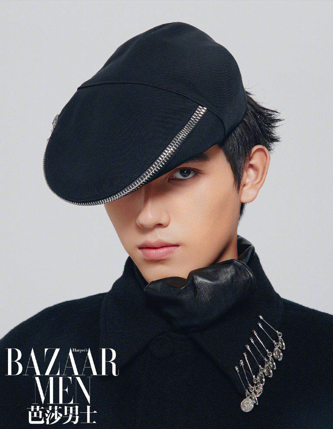 陈飞宇古风挥墨大片目光凌厉诠释少年对时尚的独特演绎