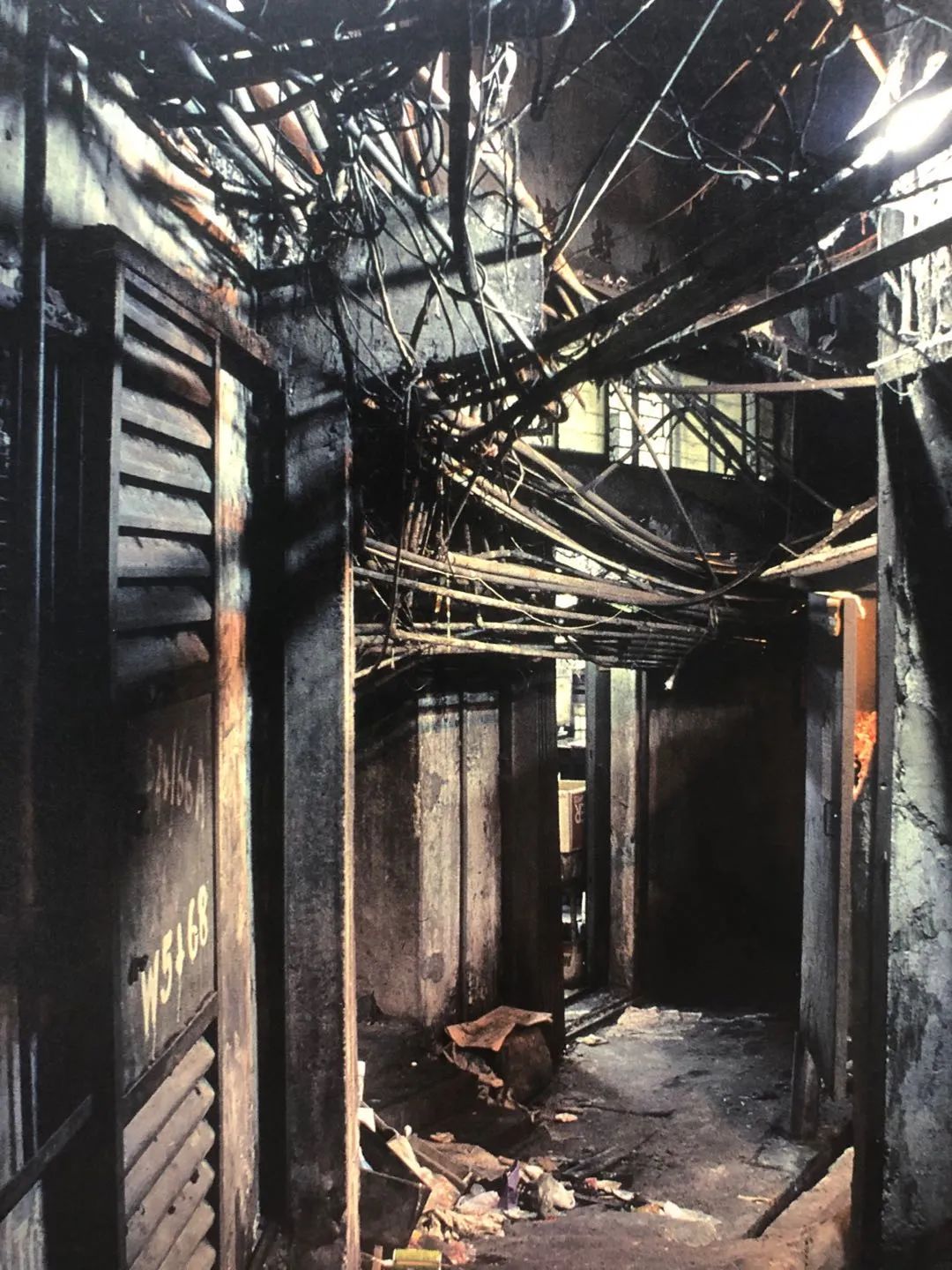 去了趟香港贫民窟,绝了.|九龙|城寨|警察_新浪新闻