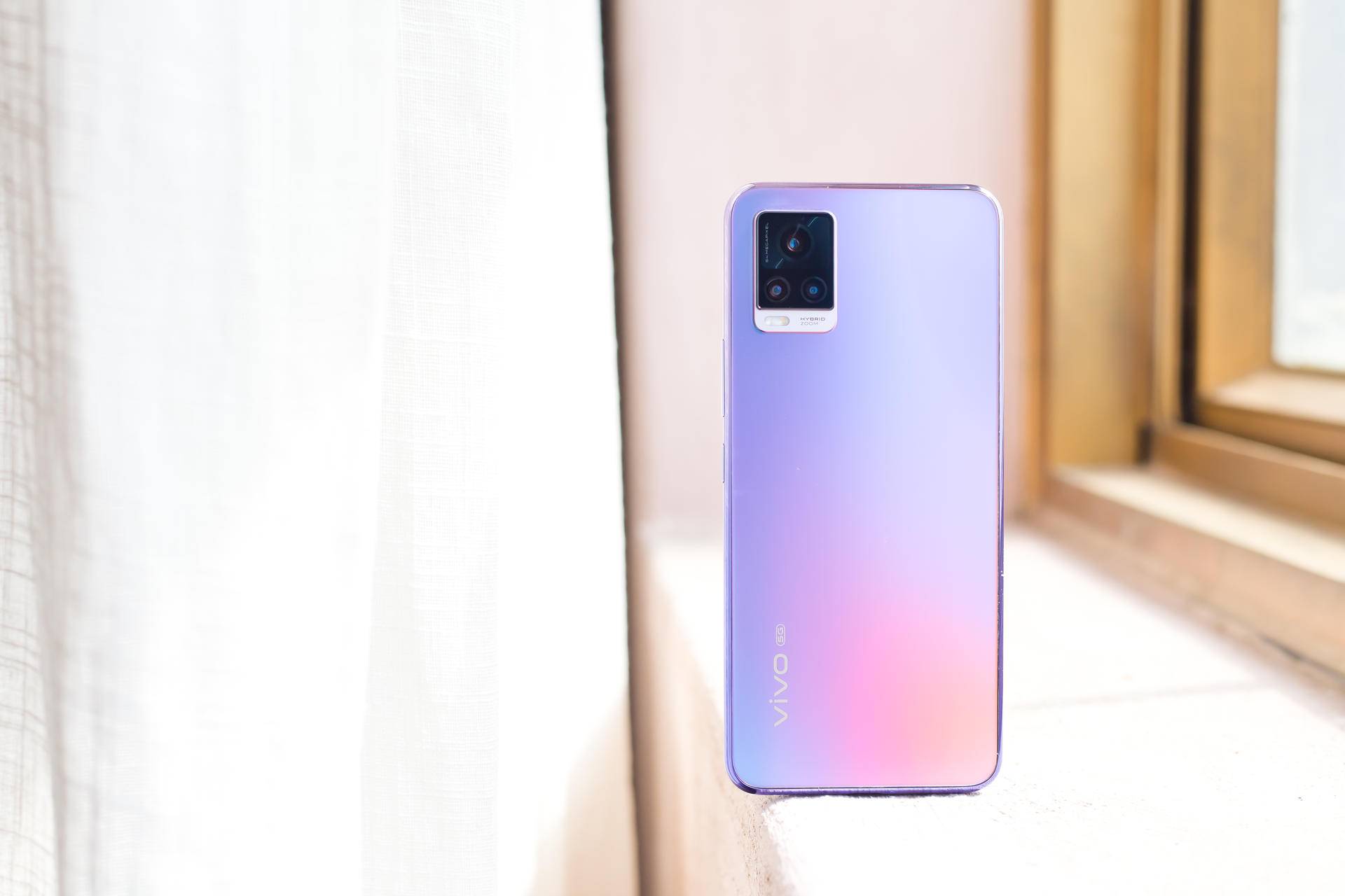 手感极度舒适,自拍提升明显,vivo s7给你爱上自怕的理由