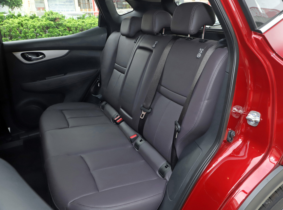 2021款日产逍客来了,2.0l cvt马力151匹,油耗6l,配真皮座椅