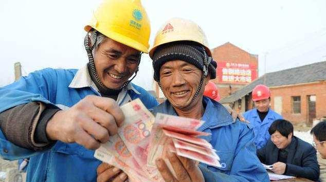 根据一份报告显示,2019年,中国农民工人数达到2.9亿,其中1.