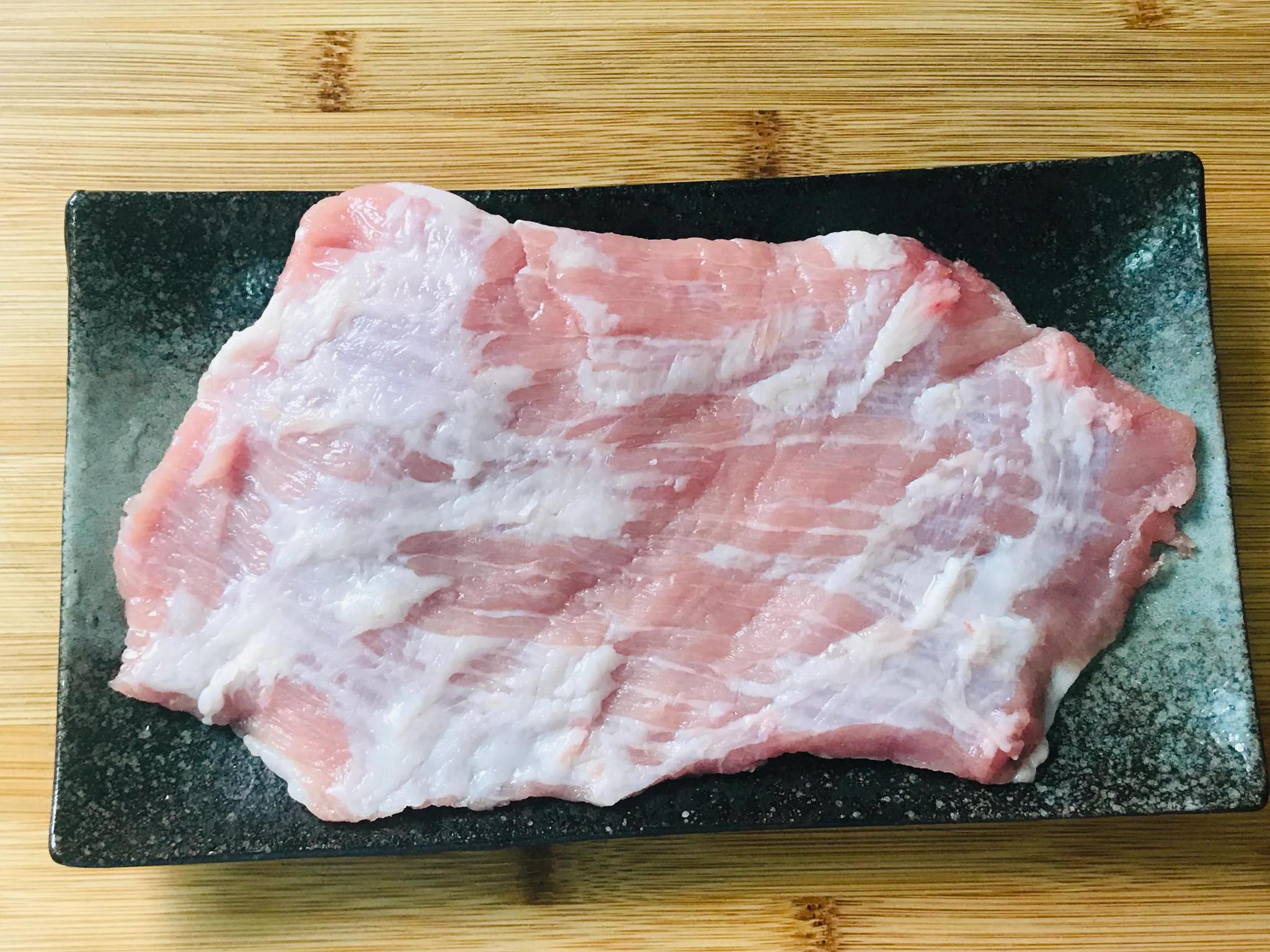 秋日里当松板肉遇上了九层塔太好吃了顾不上说话