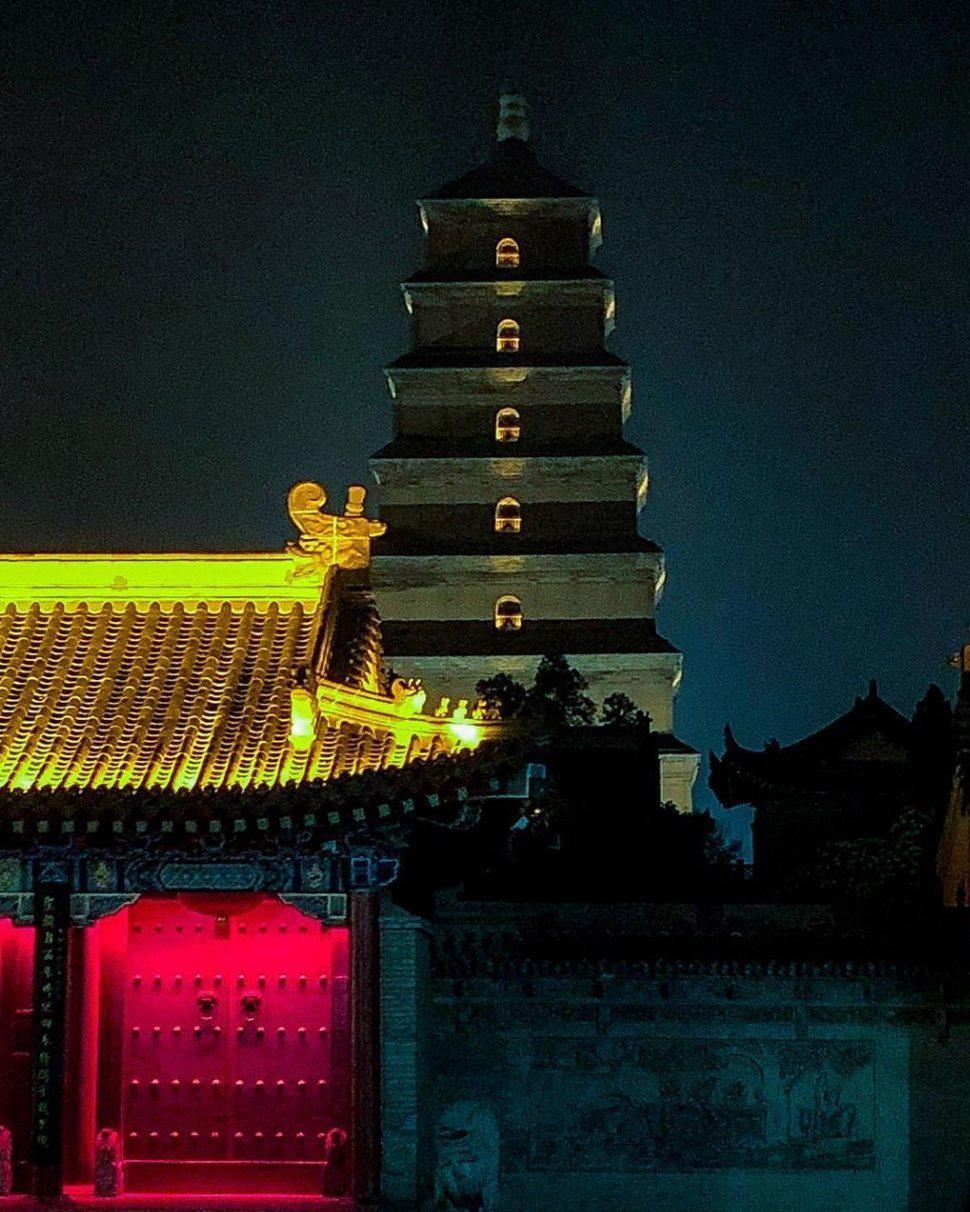 西安钟楼作为很多人西安旅行打卡必去的网红景点之一