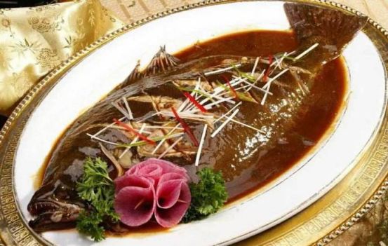 红烧偏口鱼苦瓜炒腊肉湖南米粉黄焖羊肉的做法