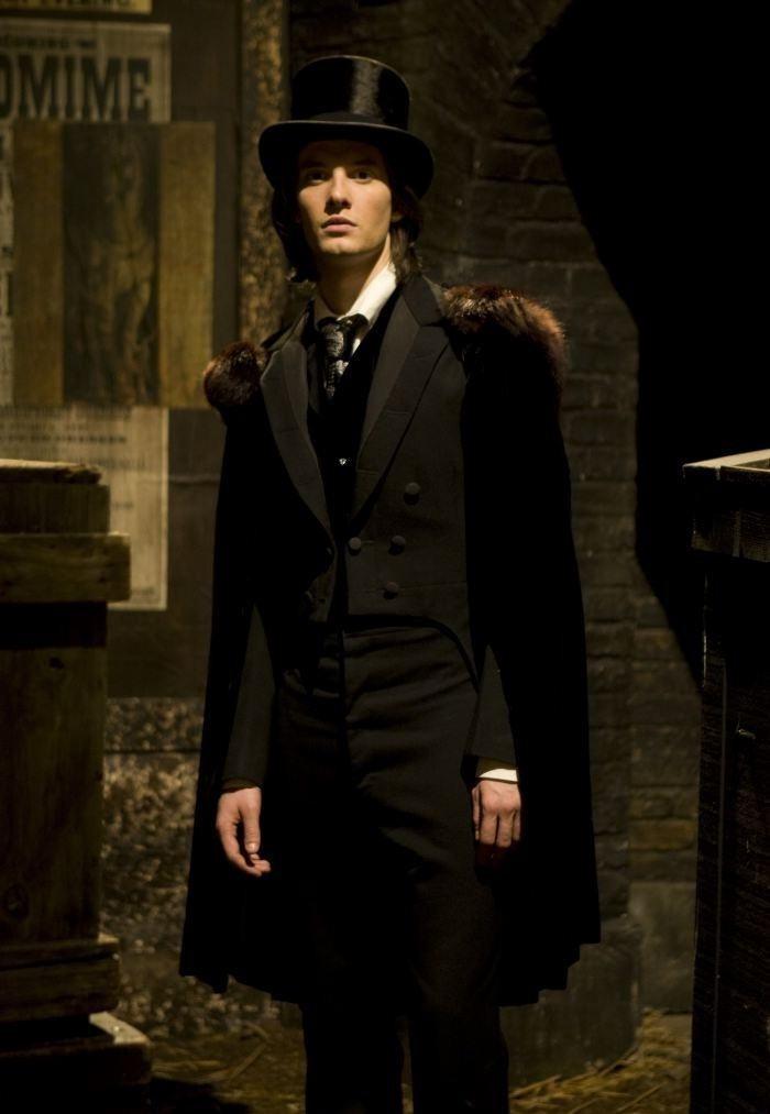 魔幻电影《道林·格雷》以貌取人是硬道理|道林·格雷|道林|画像_新浪