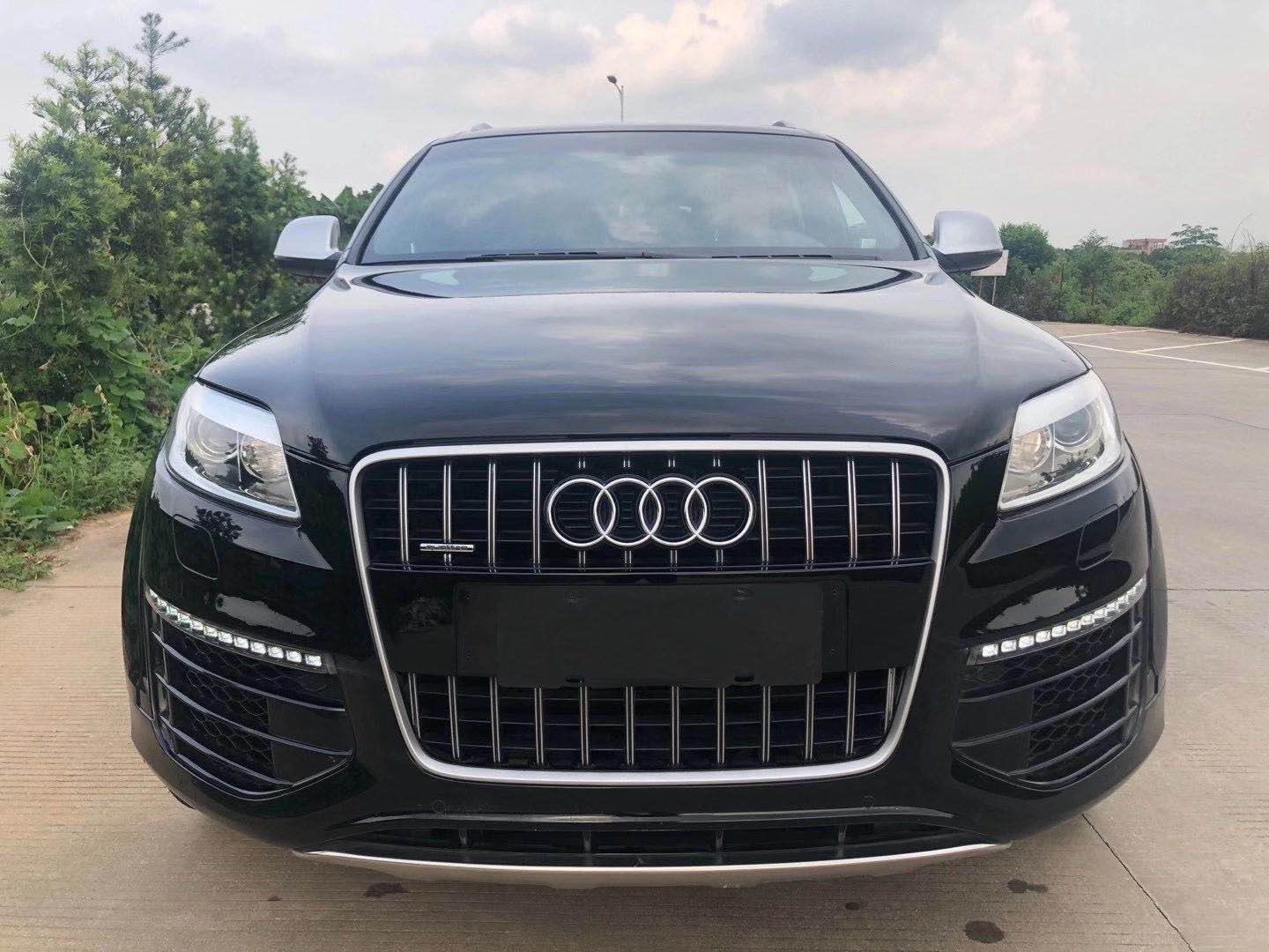 12款v12奥迪q7售价35万低调大气可以轻松拖起飞机