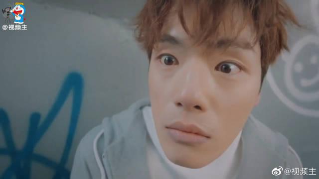 《加油吧威基基》金正贤极力挽留和自己分手的女朋友