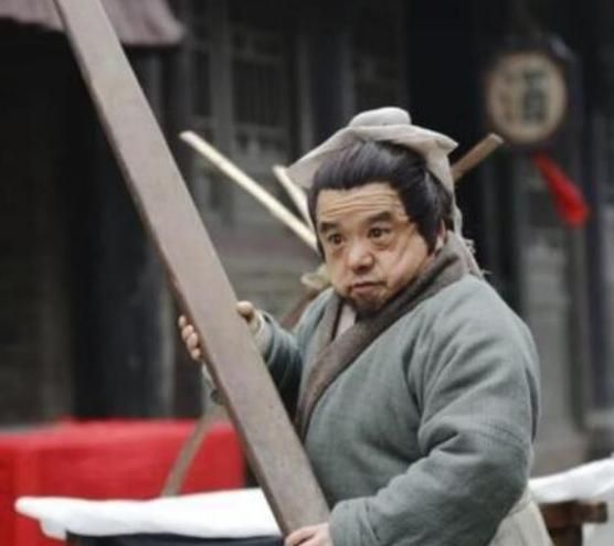 他是国家级演员,比潘长江还矮,娶的4个老婆却个个貌美如花|三木|陈