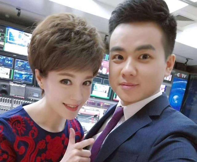 画风不同的央视美女主持,至今无儿无女,曾因打哈欠道歉|央视|李文静