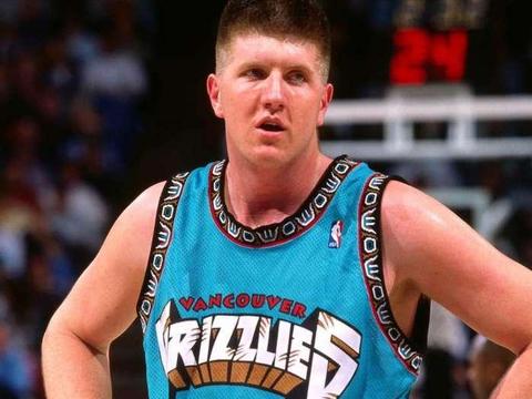 1996年,老熟人,绿军选中了"胖头陀"沃克,还是烂尾了,没能善始善终.