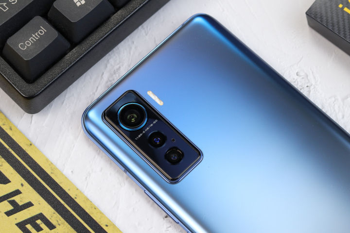 站在了性能金字塔的顶尖,iqoo 5上手评测