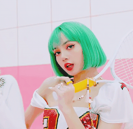 lisa不愧是人间芭比新歌挑战绿发色这效果我没眼花吧