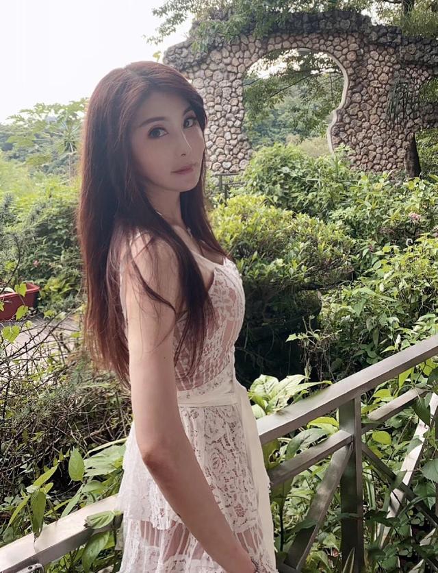 杨紫琼接班人杨丽菁近照,51岁身材姣好似少女,喊话愿拍纪晓岚