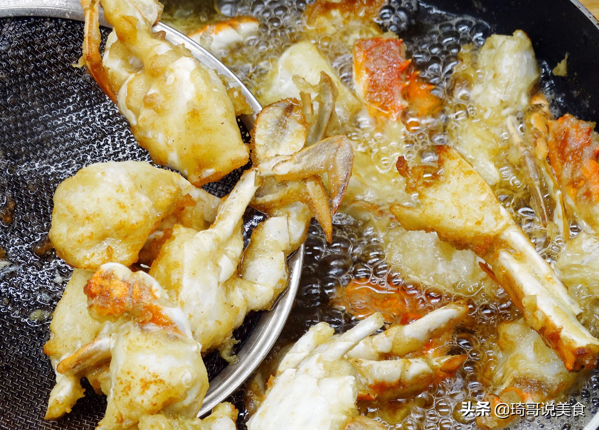 吃腻了公梭子蟹加2鸭蛋换口味香酥脆鲜真美味吃一回想下回