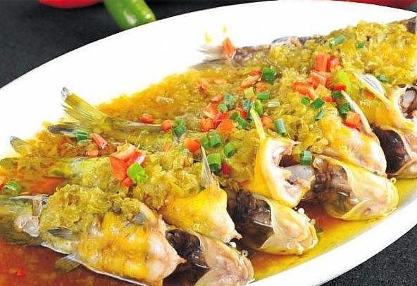 老干妈蒸黄骨鱼