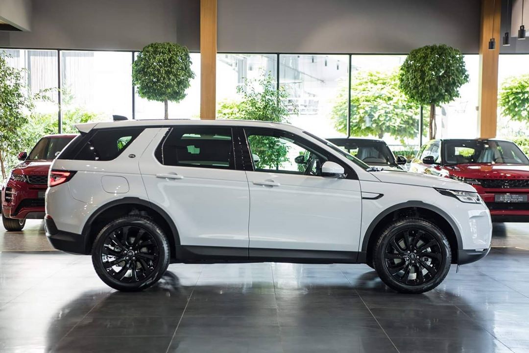路虎发现运动版实车 白色的大气风格