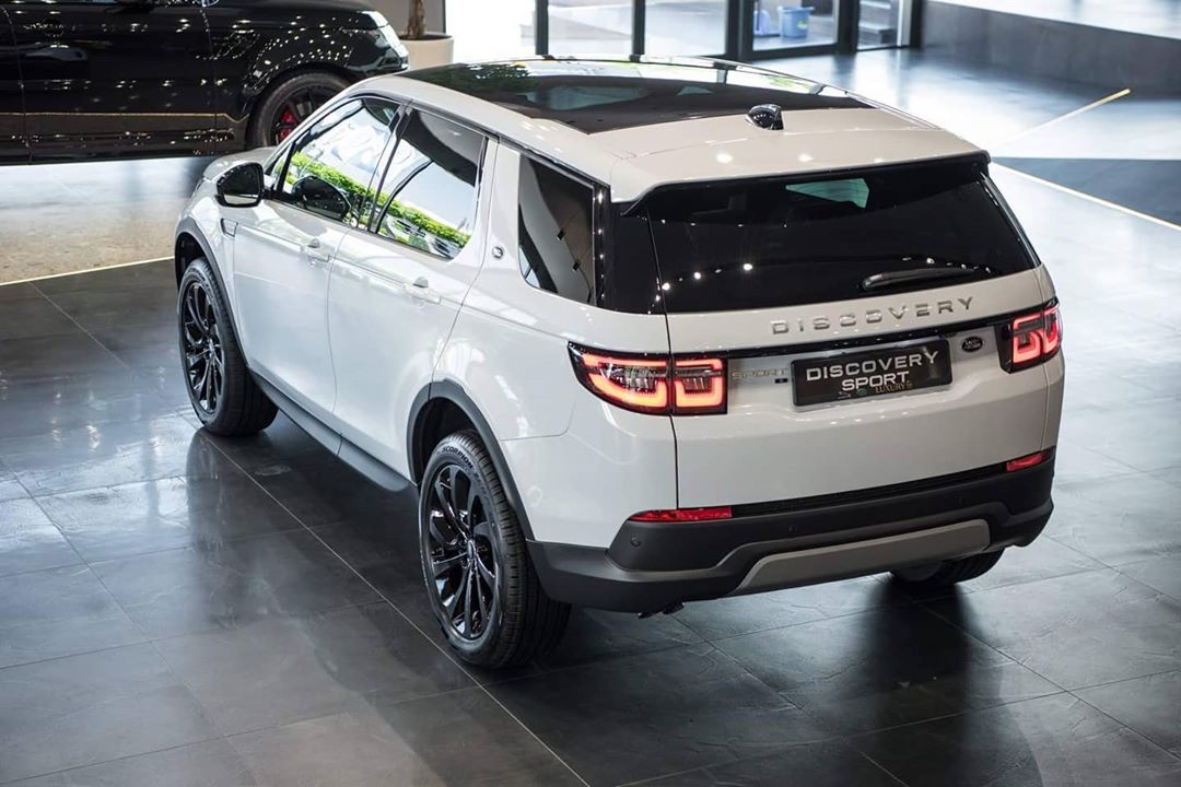 路虎发现运动版实车 白色的大气风格