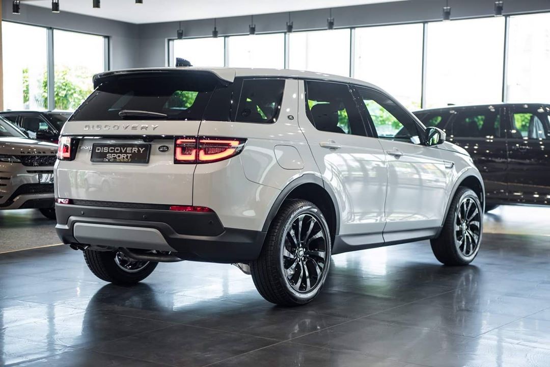 路虎发现运动版实车 白色的大气风格