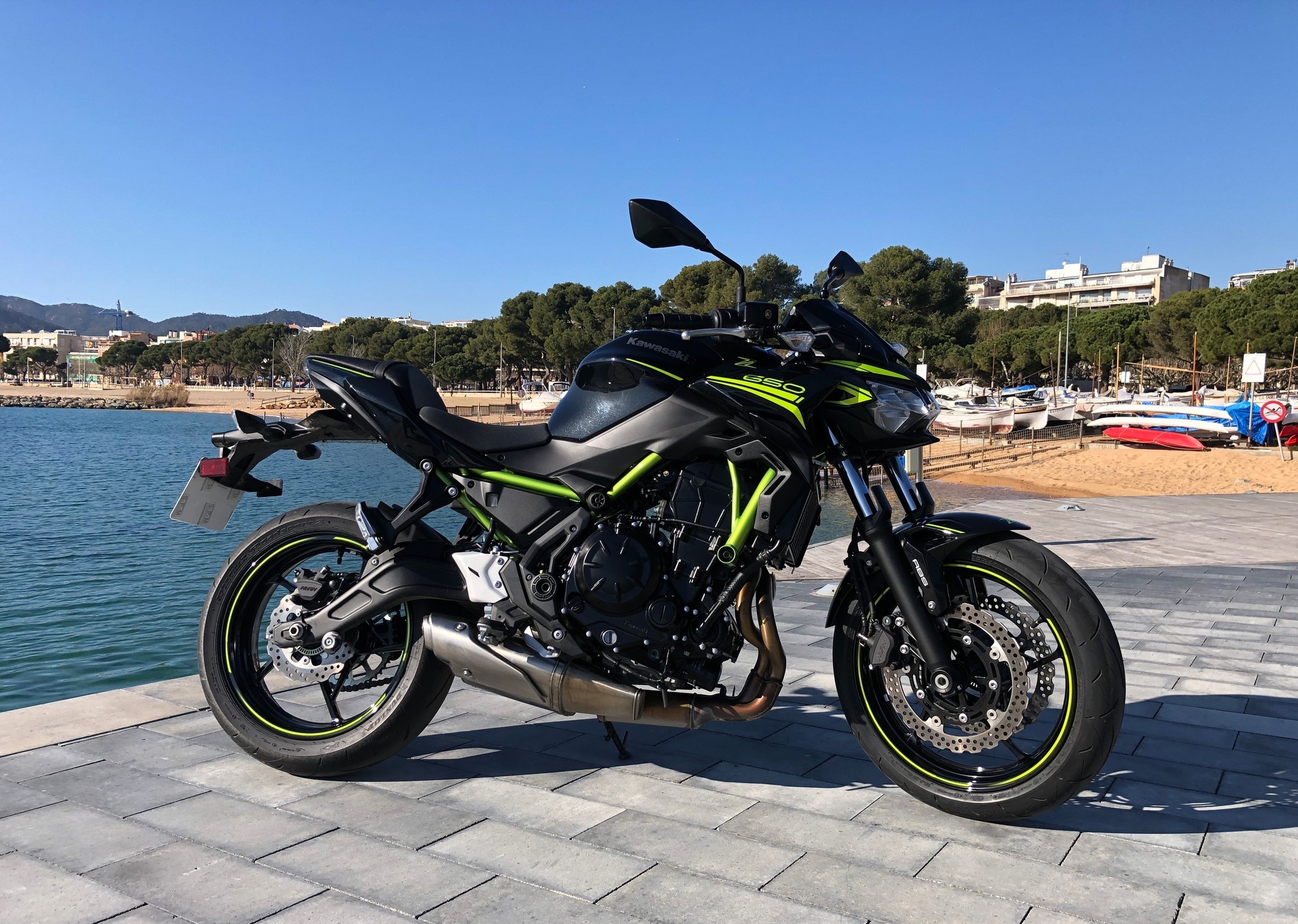 中量级进口街车性价比之王 川崎z650 2020款车型详解