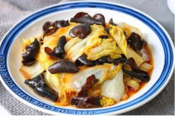 蒜台蛋炒饭,家常土鳝,香菇清蒸排骨,白菜炒木耳