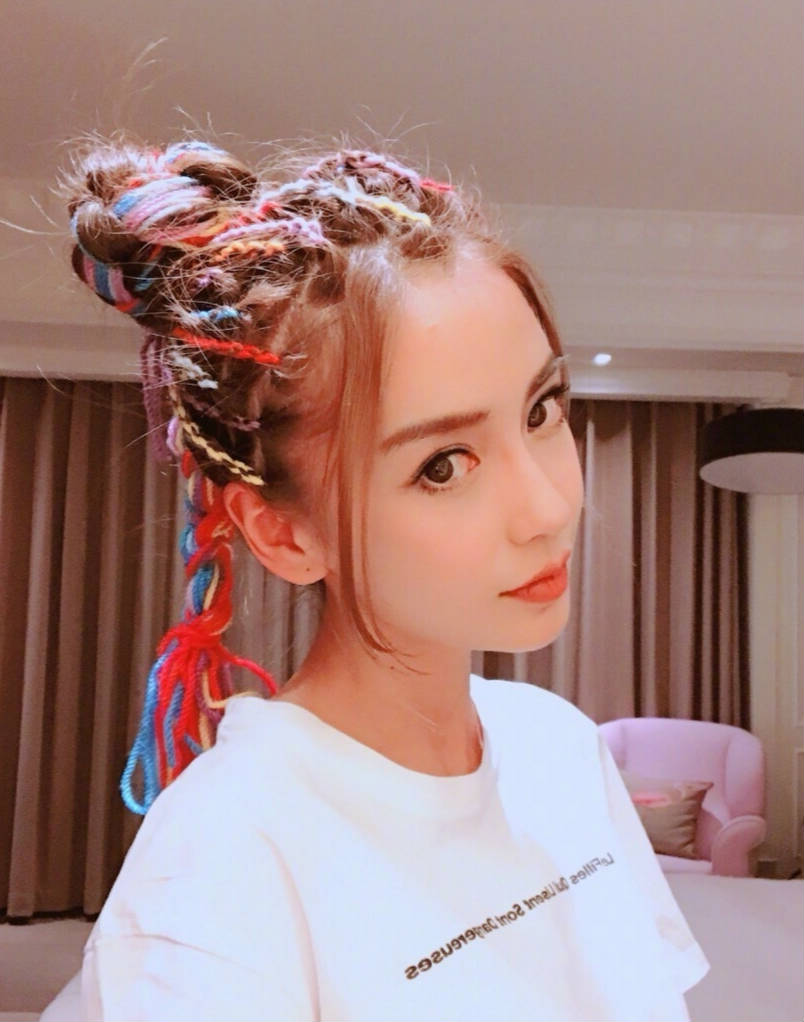 女明星脏辫造型:谭松韵俏皮,欧阳娜娜随性,最甜的是杨超越