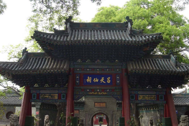 就是位于山东省济南市大明湖畔的,升阳观,是一个道教的道观