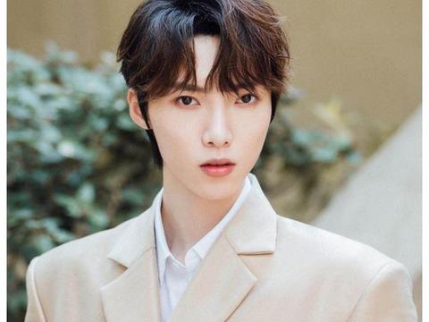 r1se赵磊前女友成网红,曾发表崇洋媚外言论,一看颜值了不得