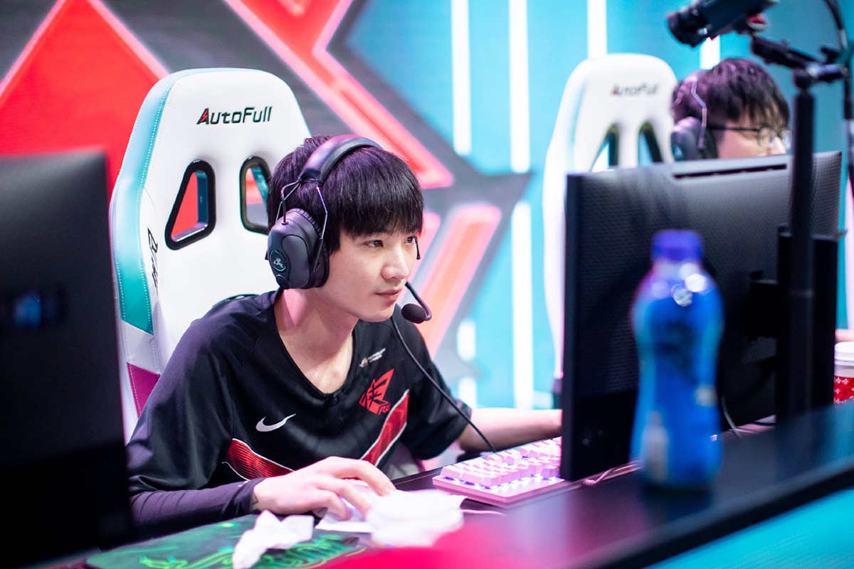 lolrw打野选手haro回应女友爆料不是嫖是出轨