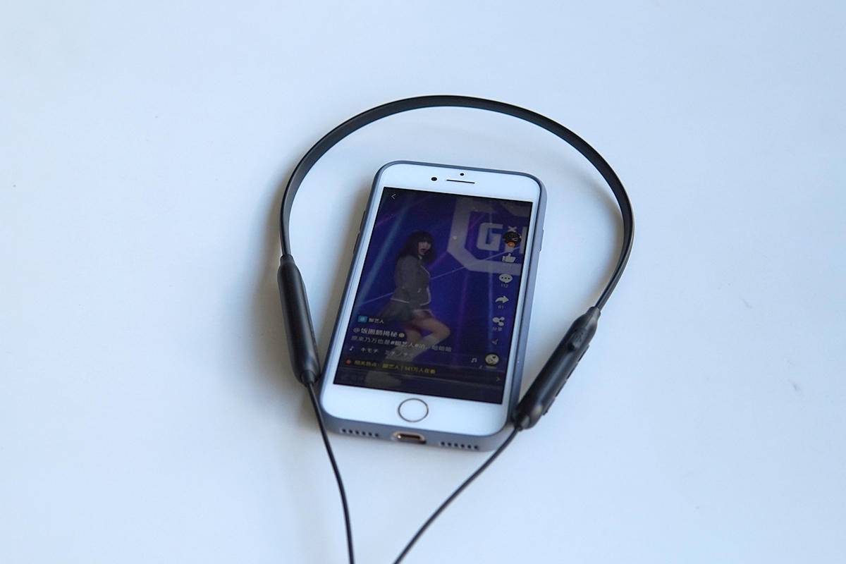 百元内的耳机就是听个响?击音u2运动耳机令人眼前一亮