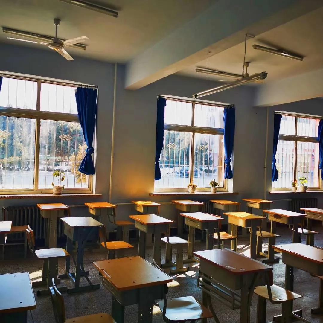 笑死!高中生的课桌"七大门派",你中枪了吗|高中生|桌面|赖子_新浪新闻