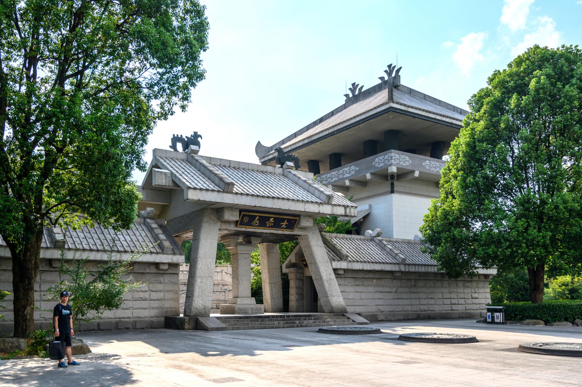 浙江上虞规模最大的庙宇,建筑没有一片瓦,供奉着五帝之一的舜帝