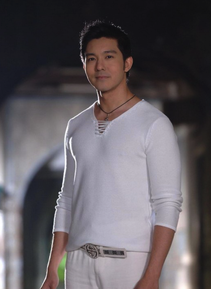 立威廉是童年的偶像剧男神,曾经出演过《绿光森林》,《放羊的星星》