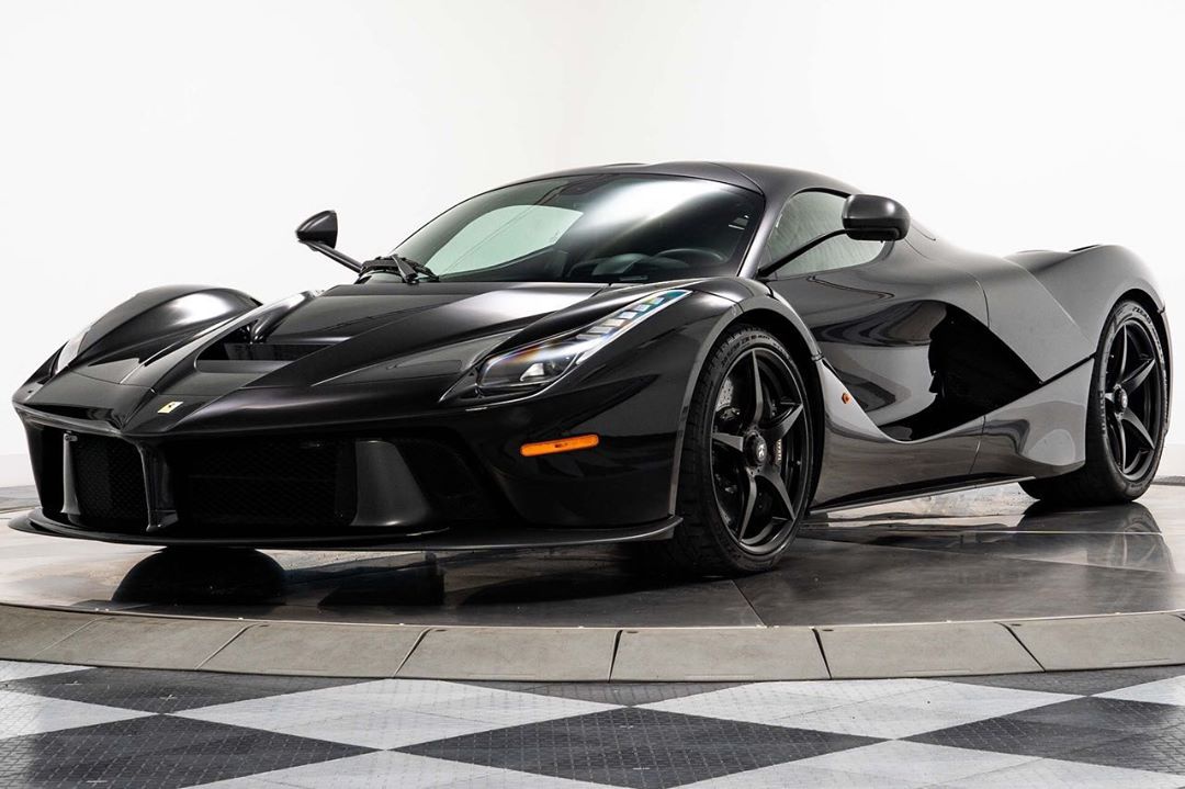 法拉利laferrari实车 帅气的全黑造型