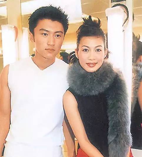 谢霆锋前女友赵学而晒近照身材消瘦略显憔悴她曾是最美木婉清