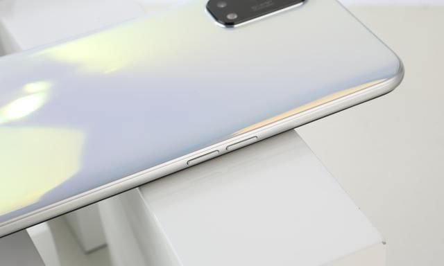 潮流之上,闪充为王!realme 真我 x7图赏