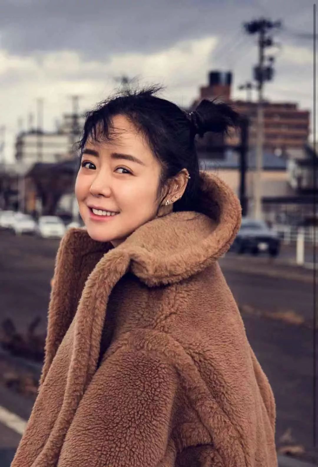 露肩连衣裙难掩好身材|超级女声|安又琪|超女_新浪新闻