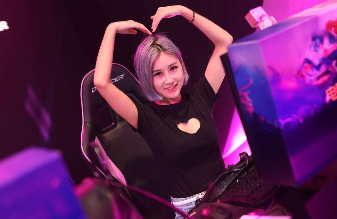 新闻看点# 前言对于miss大小姐这个名字来. 来自一点电竞 - 微博